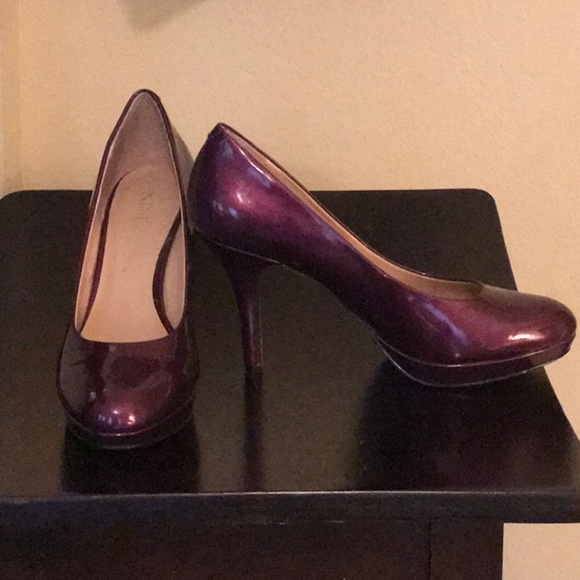 Shoes - Picture 1 of 4